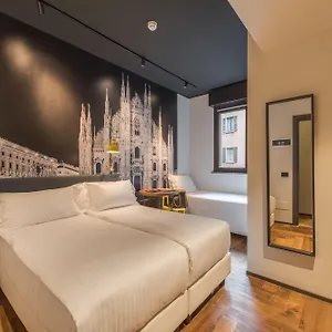 3* Otel Roxy